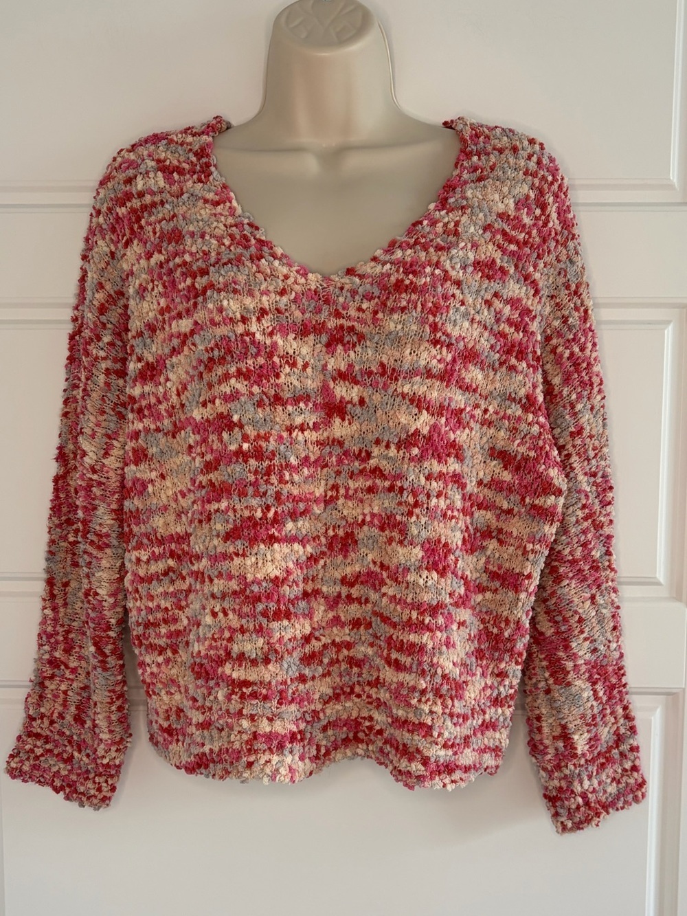 Hippie Rose Pink Multi-colored Nubby Knit Cropped V-neck Sweater Soft Size M